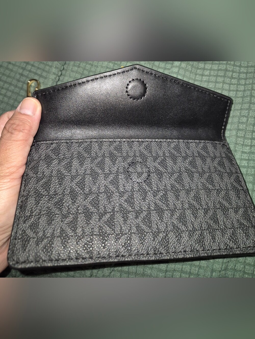 Pouch - Picture 8 of 11